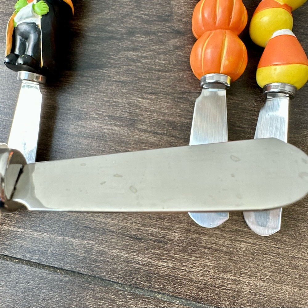 Pier 1 Halloween Canapé Cheese Knife Set - Vampire, Candy Corn, Pumpkins & Mummy - Picture 8 of 9